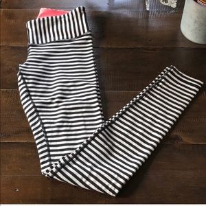 EUC Lululemon parallel stripe full length 4
